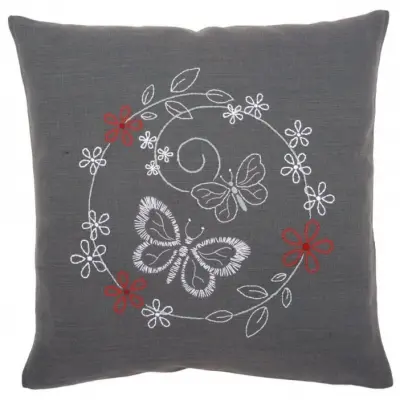 VERVACO READY-MADE EMBROIDERY CUSHION KIT PN-0156071
