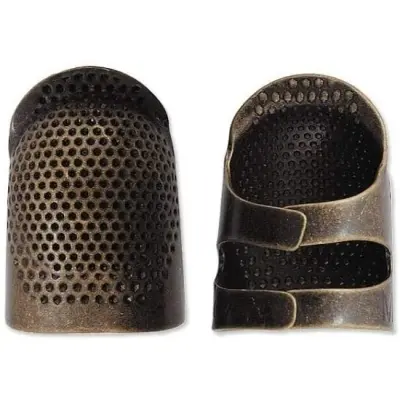 Clover Metal Thimble 6017 (Small Size)